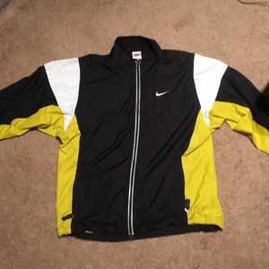 Nike windbreaker packable